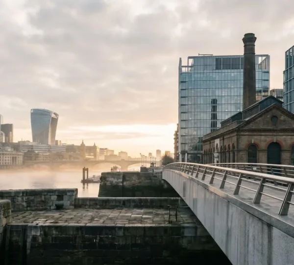London skyline featuring historic and modern engineering landmarks with River Thames